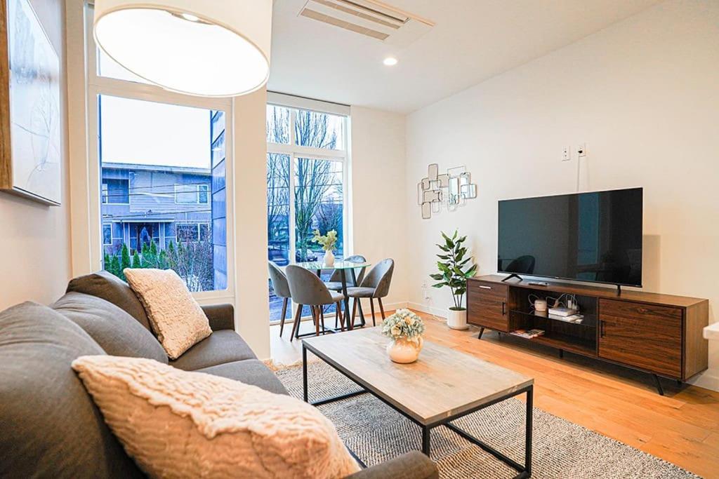 Modern Home, Rooftop View, 3 Block Beacon Station Seattle Buitenkant foto